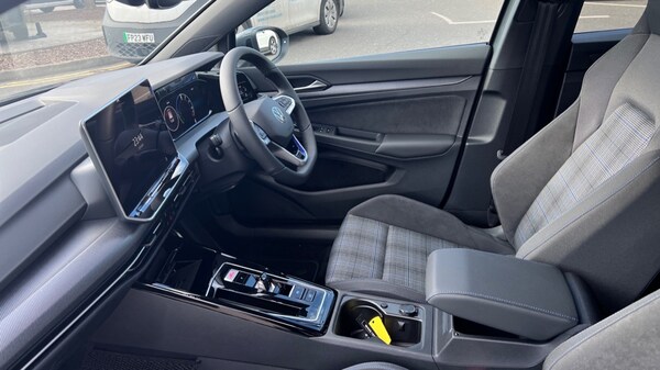 Used Volkswagen Golf 2025 for sale - 75484499: Photo 28