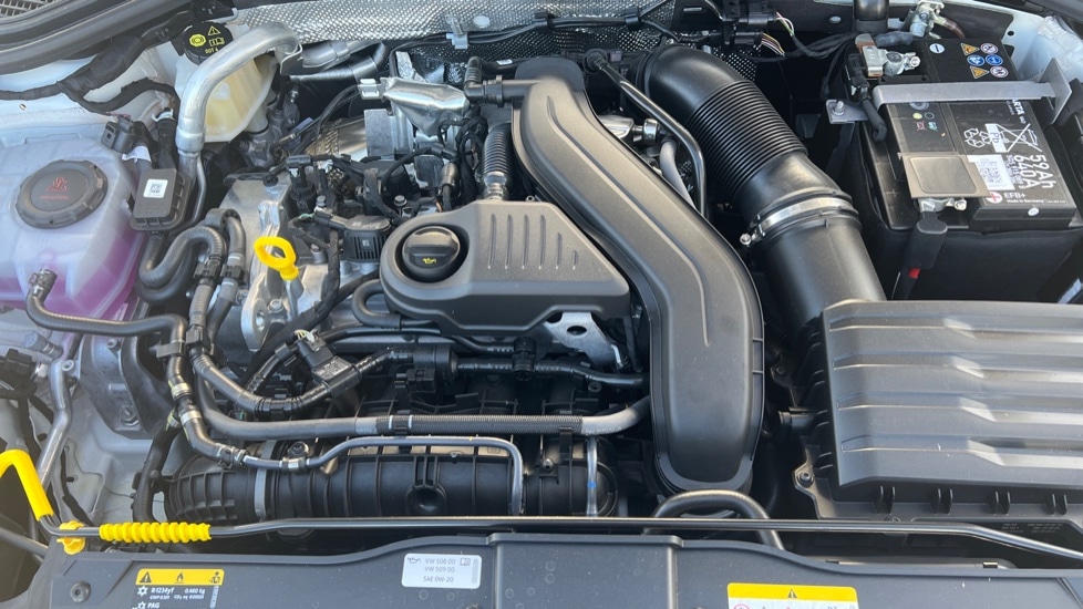 Used Volkswagen T-Roc 2025 for sale - 76870588: Photo 17