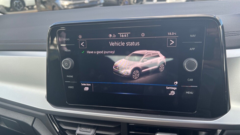 Used Volkswagen T-Roc 2025 for sale - 76870588: Photo 23