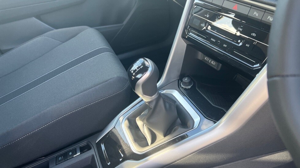 Used Volkswagen T-Roc 2025 for sale - 76870588: Photo 36