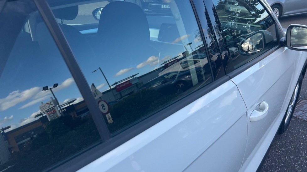 Used Volkswagen T-Roc 2025 for sale - 76870588: Photo 48