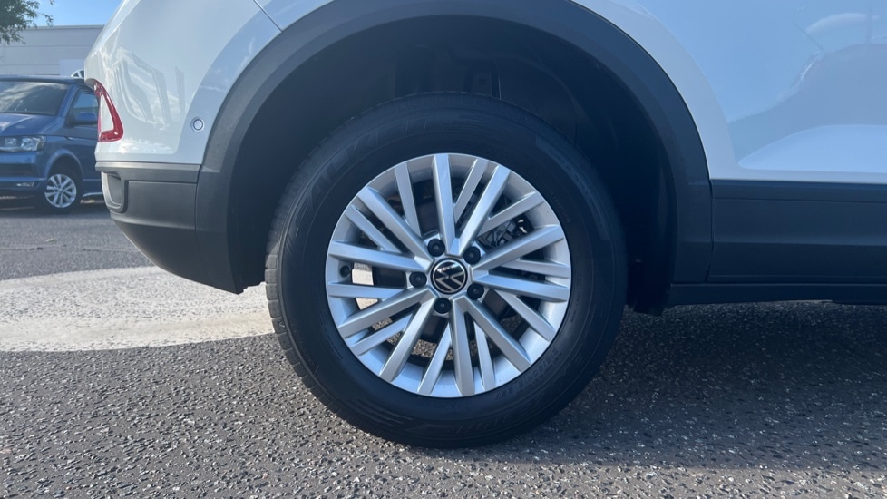 Used Volkswagen T-Roc 2025 for sale - 76870588: Photo 5