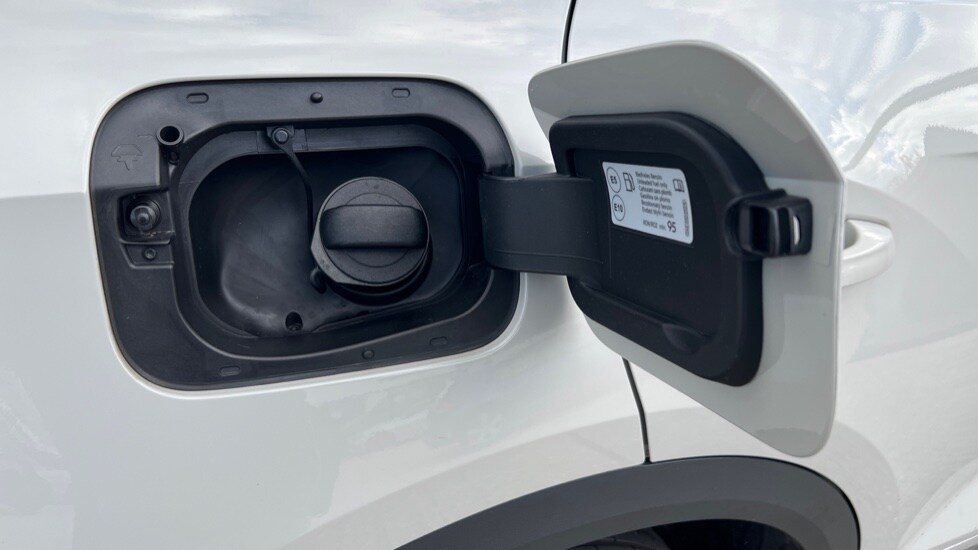 Used Volkswagen T-Roc 2023 for sale - 76441914: Photo 29