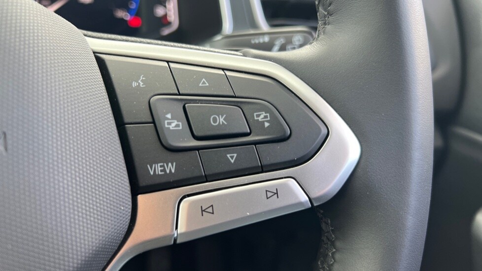 Used Volkswagen T-Roc 2023 for sale - 76441914: Photo 30