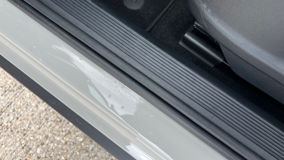 Used Volkswagen T-Roc 2023 for sale - 76441914: Photo 40