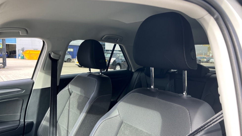 Used Volkswagen T-Roc 2023 for sale - 76441914: Photo 54