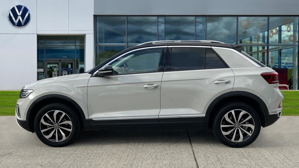 Used Volkswagen T-Roc 2023 for sale - 76441914: Photo 9
