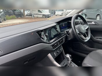 Used Volkswagen Polo 2023 for sale - 76140338: Photo 2