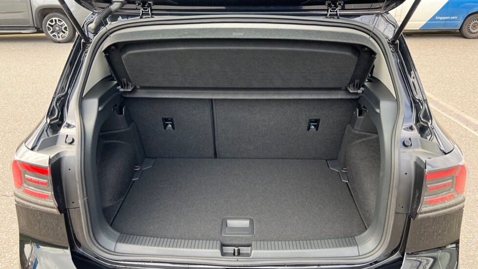 Used Volkswagen T-Cross 2025 for sale - 76873942: Photo 16