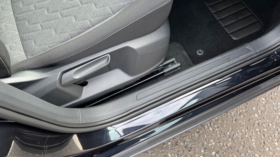 Used Volkswagen T-Cross 2025 for sale - 76873942: Photo 40