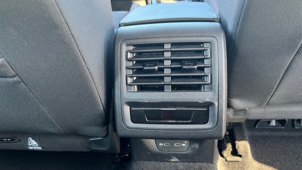 Used Volkswagen Golf 2024 for sale - 76871536: Photo 34