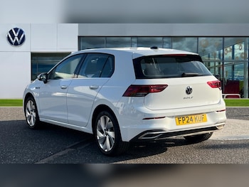Used Volkswagen Golf 2024 for sale - 76871536: Photo