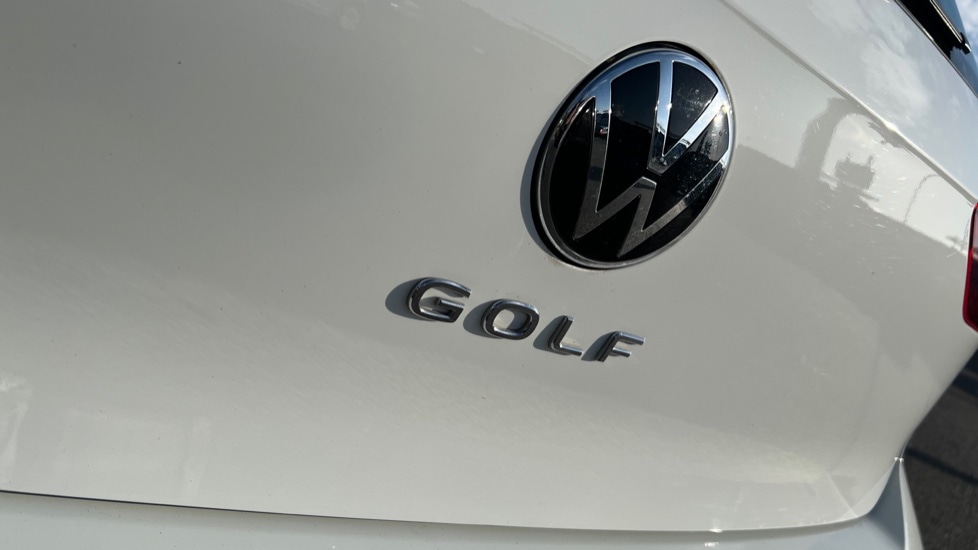 Used Volkswagen Golf 2024 for sale - 76871536: Photo 46