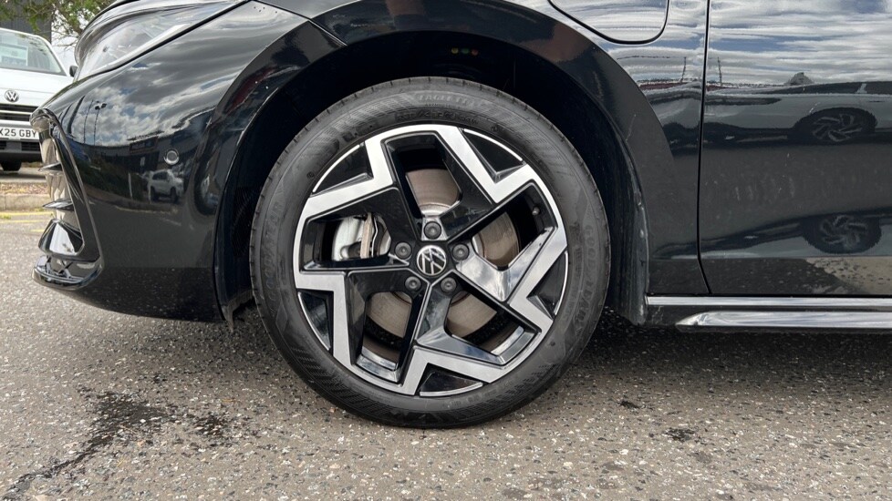 Used Volkswagen Passat 2025 for sale - 76021877: Photo 18