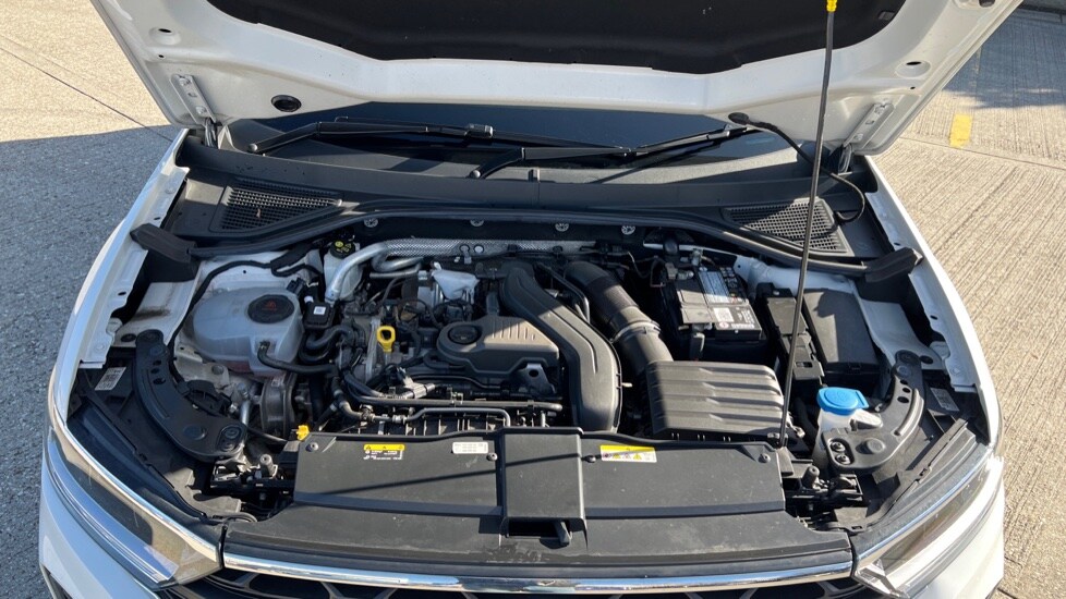 Used Volkswagen T-Roc 2023 for sale - 76328303: Photo 17