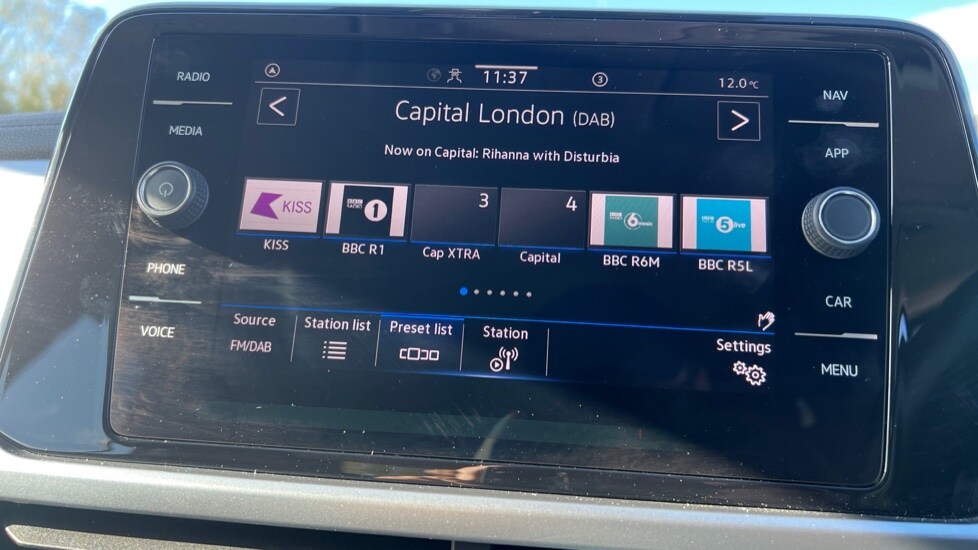 Used Volkswagen T-Roc 2023 for sale - 76328303: Photo 25