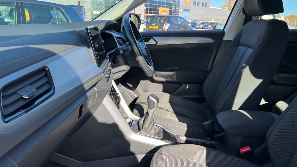 Used Volkswagen T-Roc 2023 for sale - 76328303: Photo 28