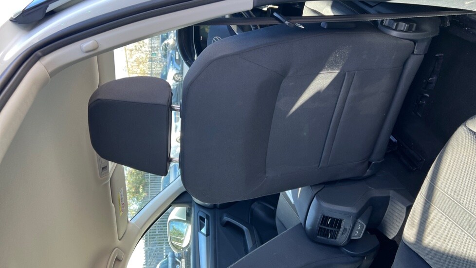 Used Volkswagen T-Roc 2023 for sale - 76328303: Photo 53