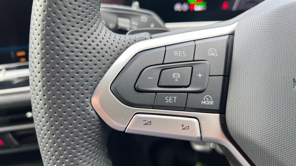 Used Volkswagen Passat 2025 for sale - 76869521: Photo 30