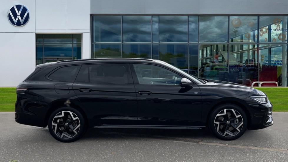 Used Volkswagen Passat 2025 for sale - 76869521: Photo 4