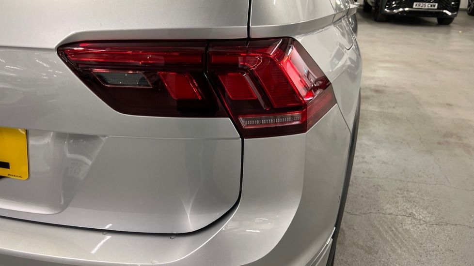 Used Volkswagen Tiguan 2024 for sale - 76872535: Photo 59