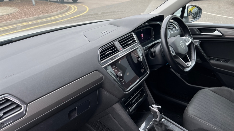 Used Volkswagen Tiguan Allspace 2023 for sale - 76008338: Photo 2