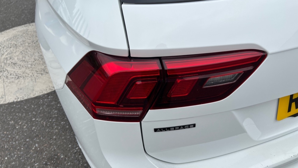 Used Volkswagen Tiguan Allspace 2023 for sale - 76008338: Photo 62