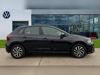 Used Volkswagen Polo 2024 for sale - 76660712: Photo