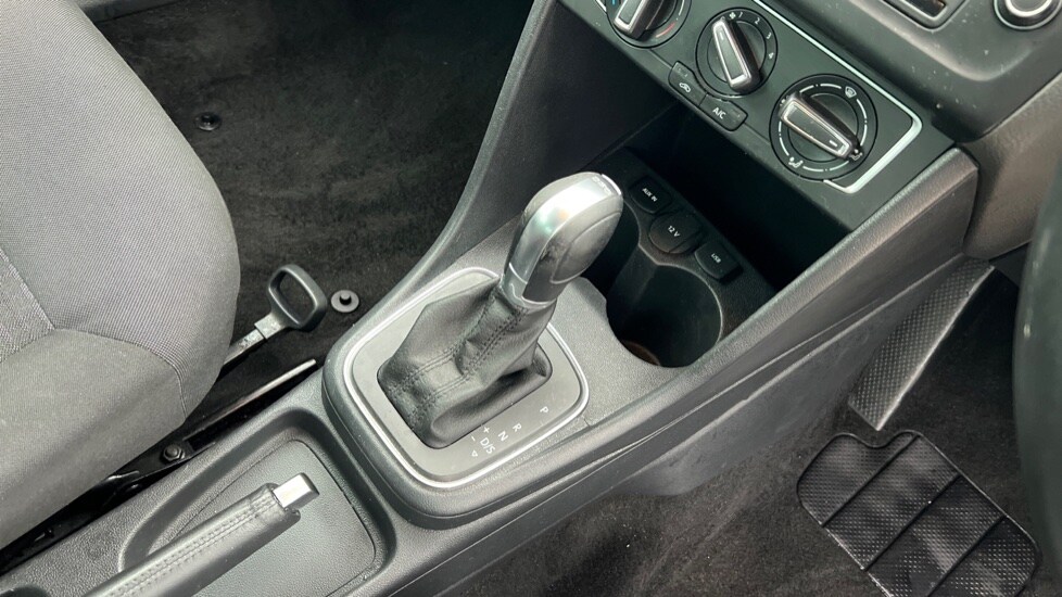 Used Volkswagen Polo 2016 for sale - 76999258: Photo 36