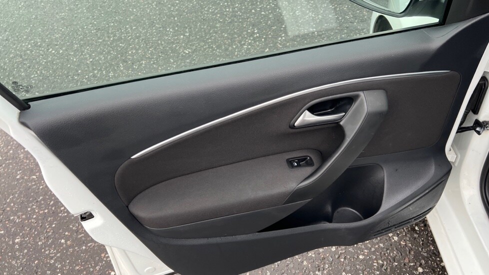 Used Volkswagen Polo 2016 for sale - 76999258: Photo 41