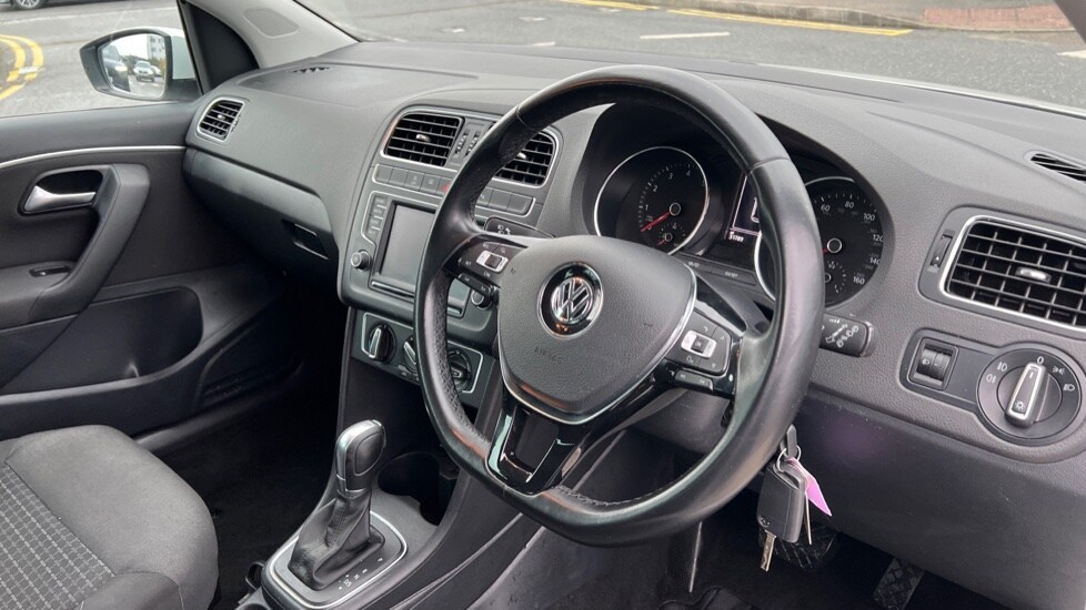 Used Volkswagen Polo 2016 for sale - 76999258: Photo 6