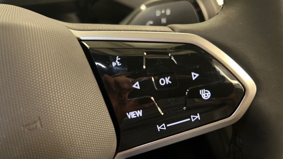 Used Volkswagen ID.4 2025 for sale - 76869423: Photo 32