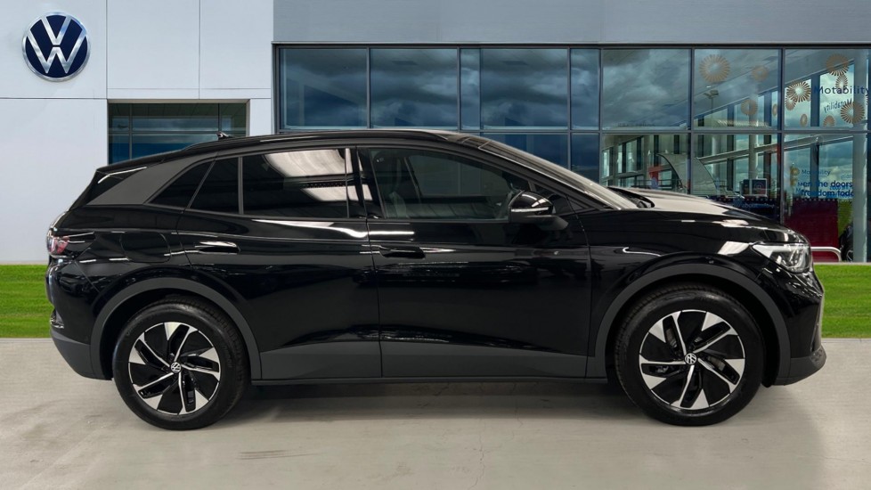 Used Volkswagen ID.4 2025 for sale - 76869423: Photo 4