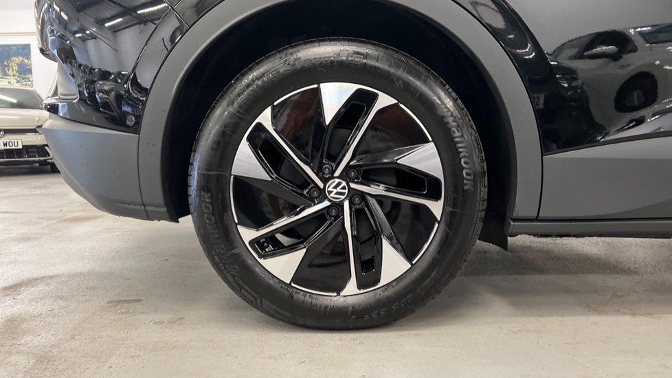 Used Volkswagen ID.4 2025 for sale - 76869423: Photo 5