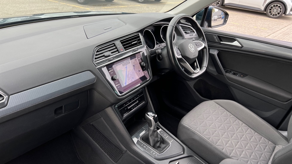 Used Volkswagen Tiguan 2022 for sale - 76112047: Photo 2
