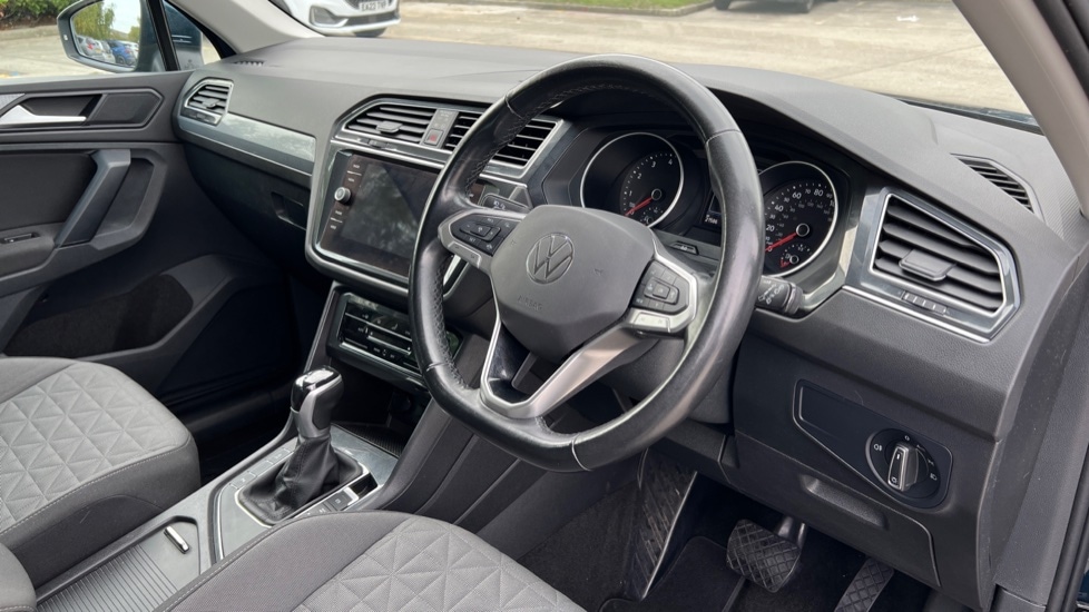 Used Volkswagen Tiguan 2022 for sale - 76112047: Photo 6