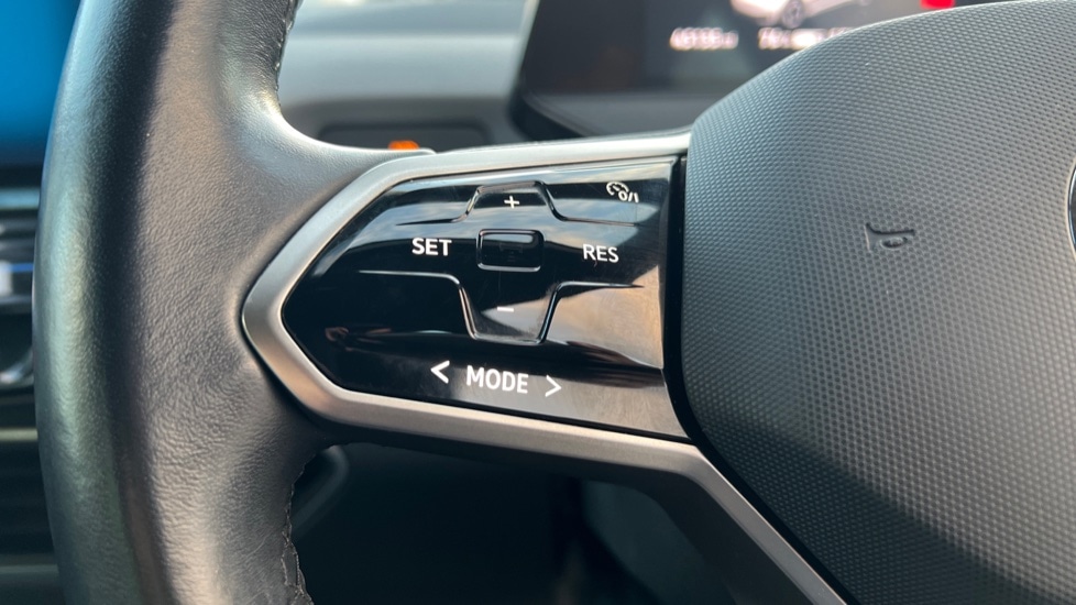 Used Volkswagen ID.3 2021 for sale - 76652431: Photo 31