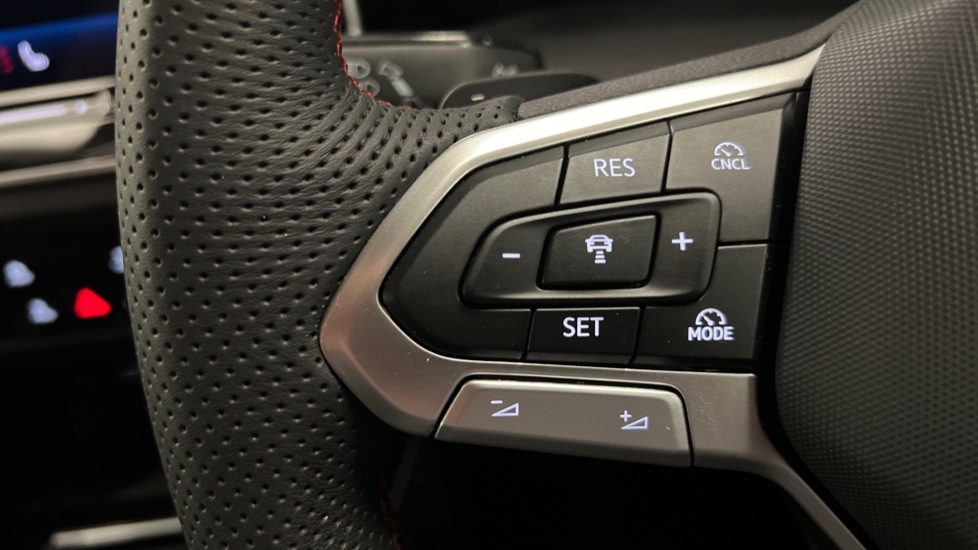 Used Volkswagen Golf 2025 for sale - 76842189: Photo 30