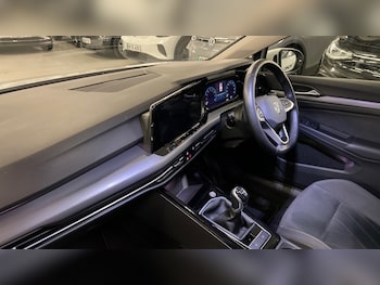 Used Volkswagen Golf 2023 for sale - 76874838: Photo