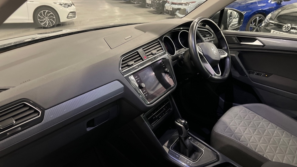 Used Volkswagen Tiguan 2022 for sale - 76871462: Photo 2