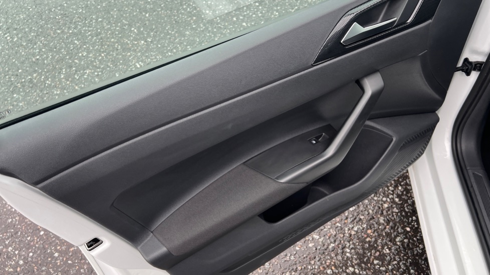 Used Volkswagen Polo 2024 for sale - 76954216: Photo 41