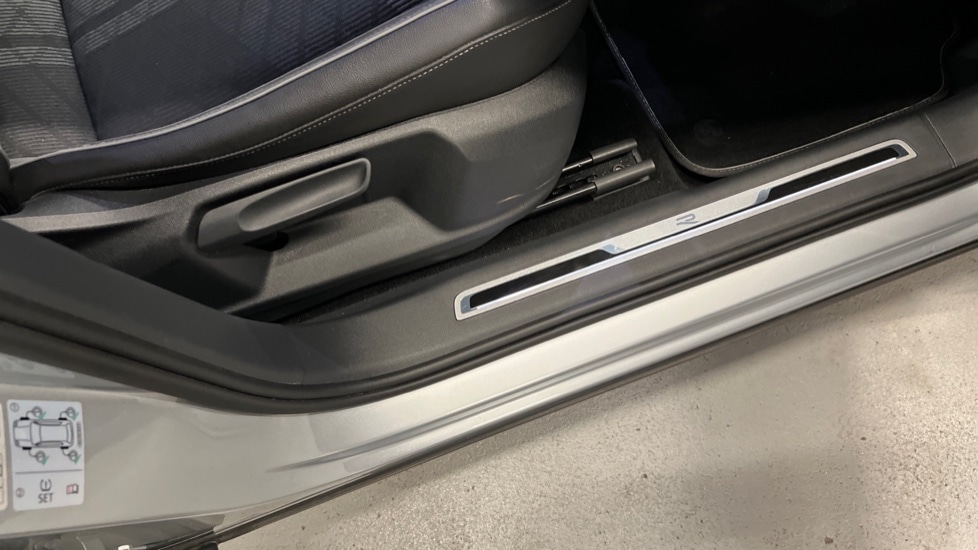 Used Volkswagen Tiguan 2020 for sale - 76954350: Photo 40