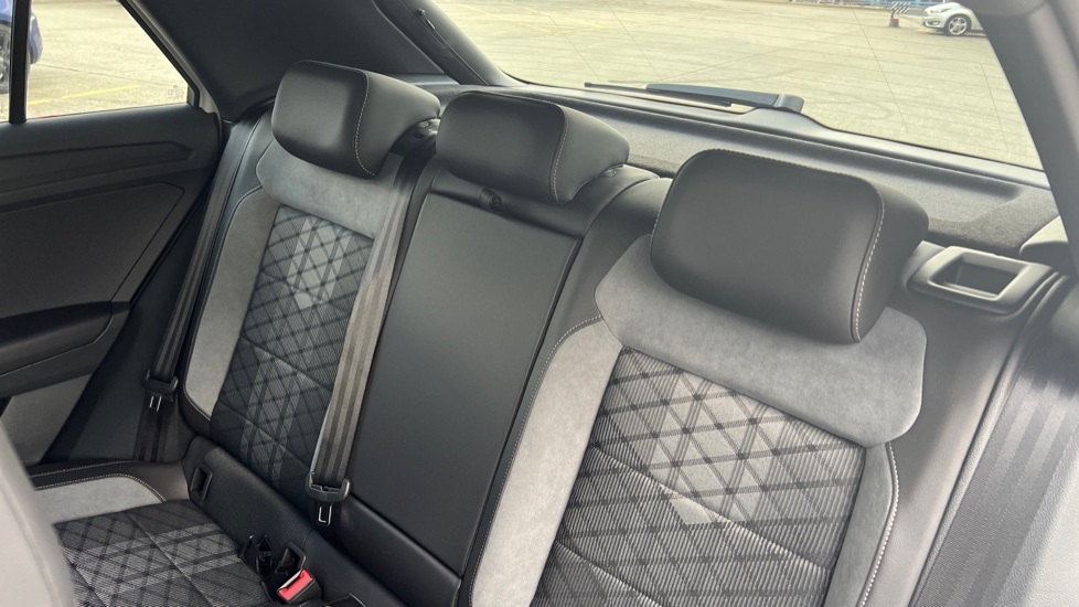Used Volkswagen T-Roc 2025 for sale - 76025312: Photo 15