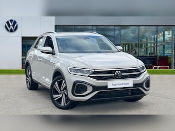 Used Volkswagen T-Roc 2025 for sale - 76025312: Photo