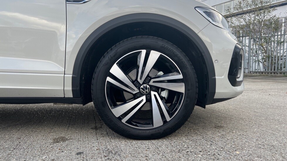 Used Volkswagen T-Roc 2025 for sale - 76025312: Photo 20