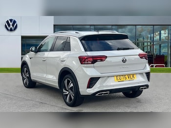 Used Volkswagen T-Roc 2025 for sale - 76025312: Photo