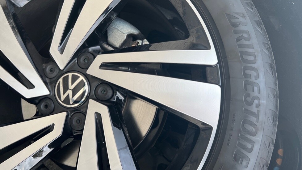 Used Volkswagen T-Roc 2025 for sale - 76025312: Photo 45