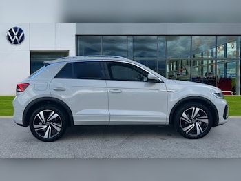 Used Volkswagen T-Roc 2025 for sale - 76025312: Photo