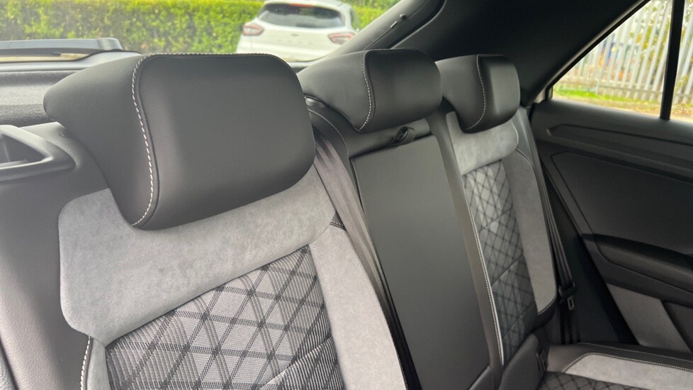 Used Volkswagen T-Roc 2025 for sale - 76025312: Photo 51