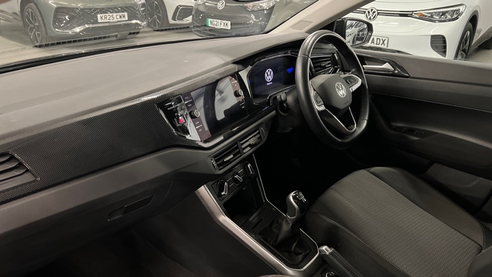 Used Volkswagen Polo 2024 for sale - 76872038: Photo 2